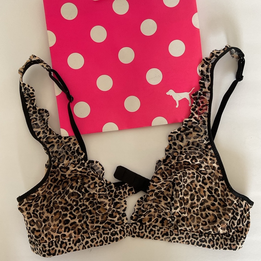 PINK Victorias Secret Leopard Lace Plunge Bralette Small